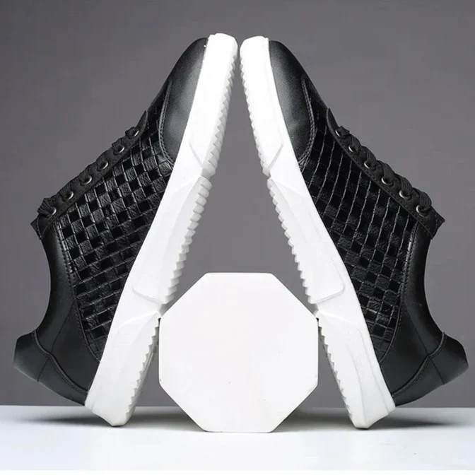 Aztan Sneakers