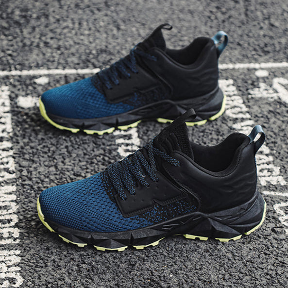 Lucan Bolt Sneakers