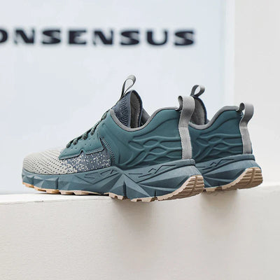 Lucan Bolt Sneakers